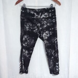 ShoSho Black White Tie Dye Capri Leggings Midrise Size Medium